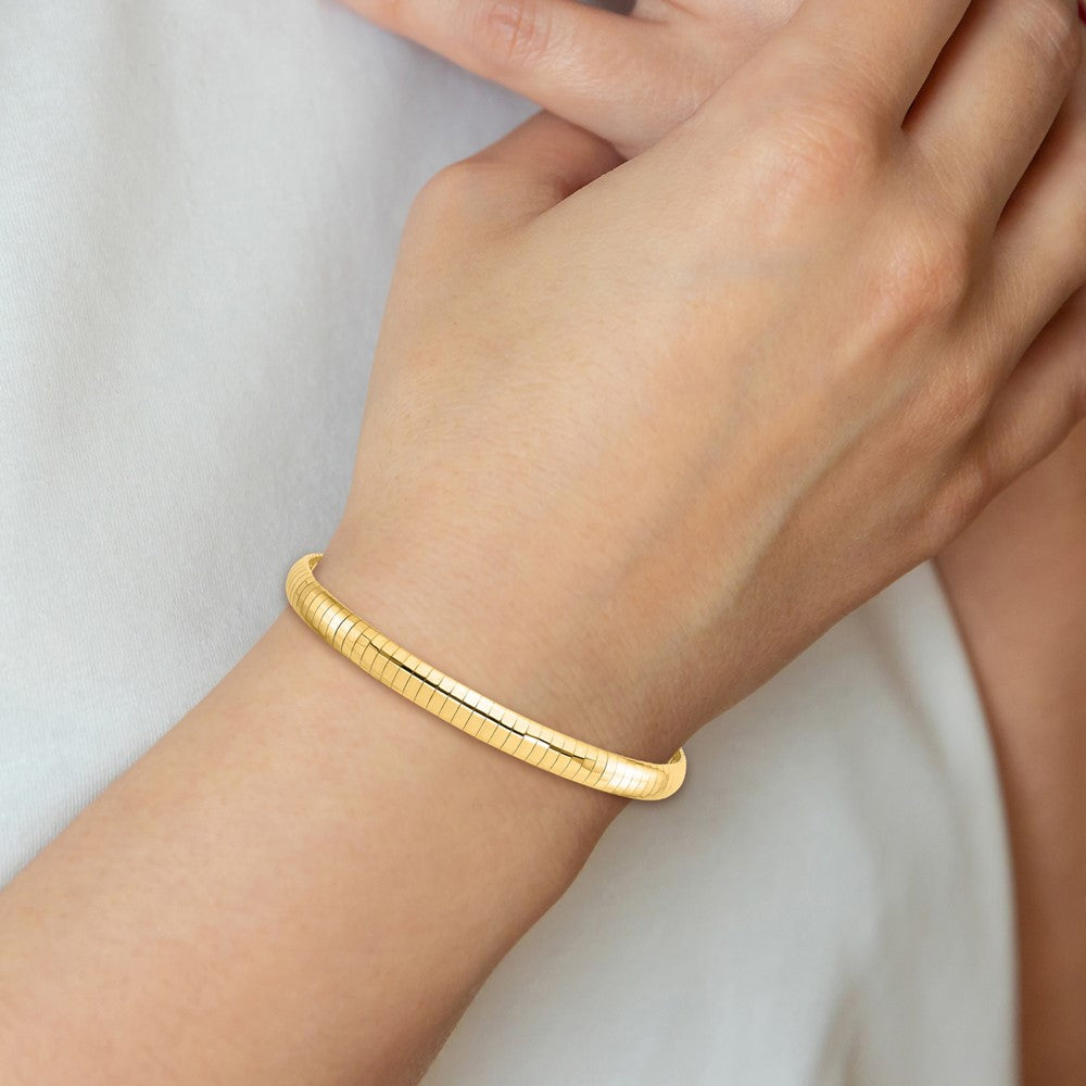 14k Yellow Gold 6mm Domed 7in. Omega Bracelet