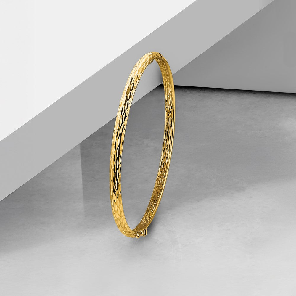 10K Yellow Gold Polished And D/C Hinged Bangle