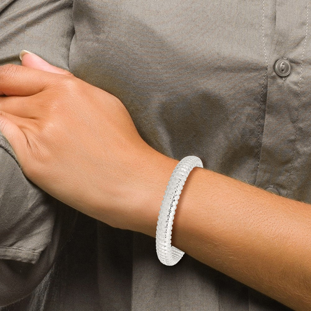 7.5 Inch Sterling Silver Polished Textured Bracelet