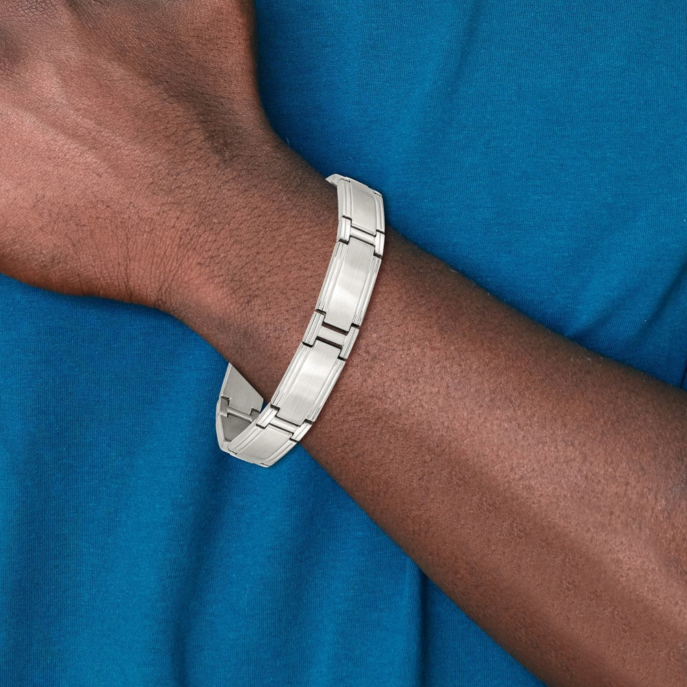 Stainless Steel Chisel Brushed And Polished 9.5 Inch Link Bracelet