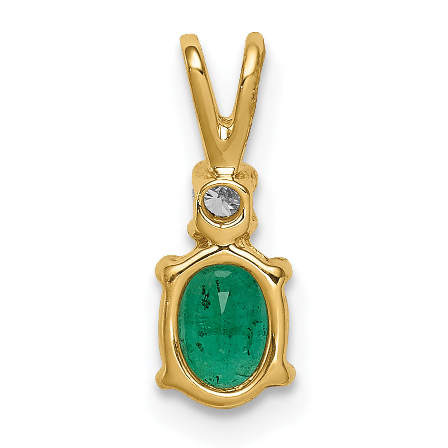 14k Yellow Gold 14k Emerald Diamond pendant