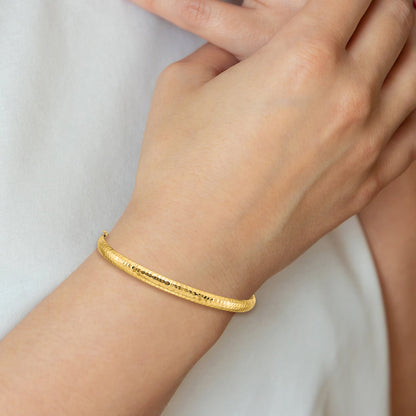 10K Yellow Gold 3/16 Fancy Hammered Hinged Bangle Bracelet