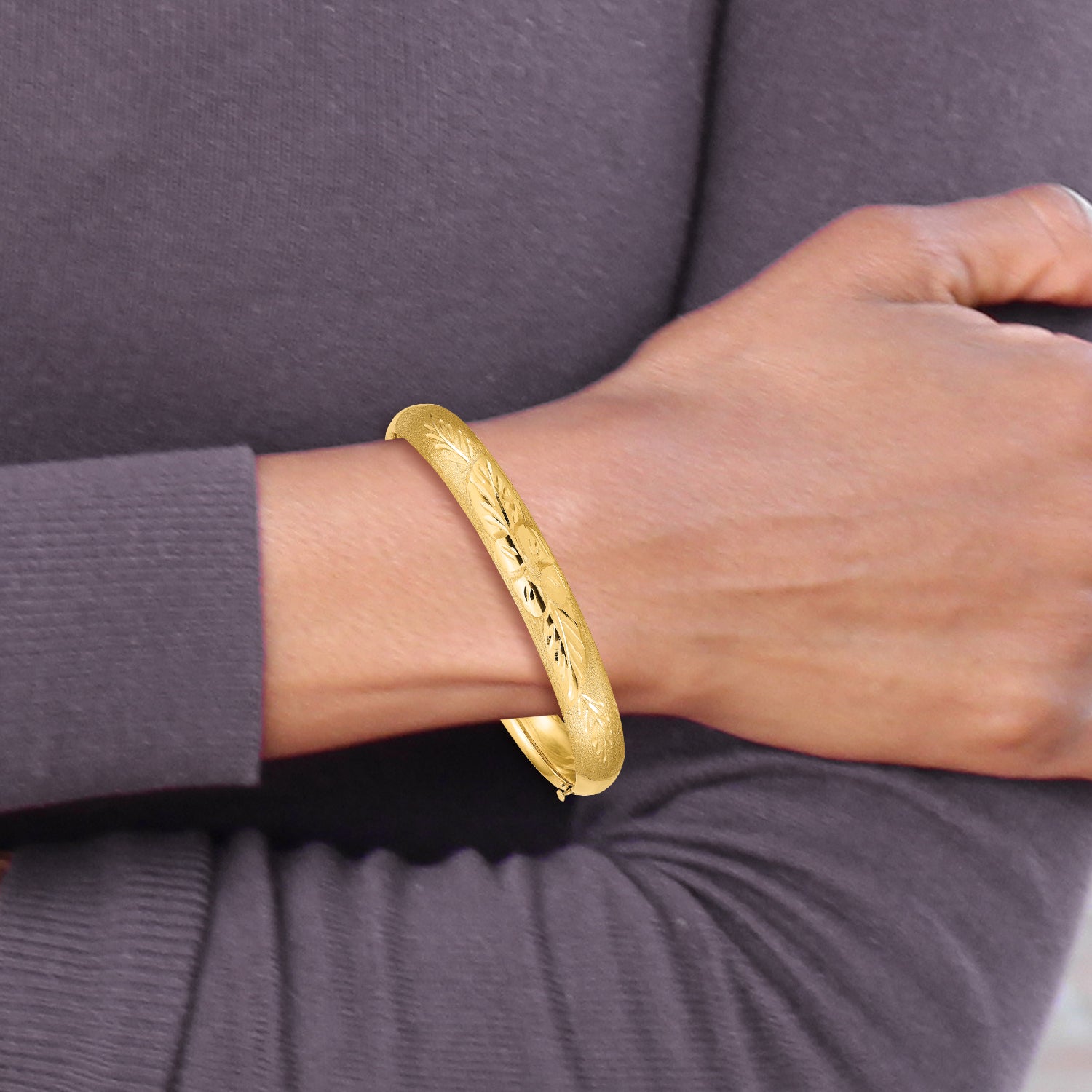 10K Yellow Gold 5/16 Florentine Engraved Hinged Bangle Bracelet