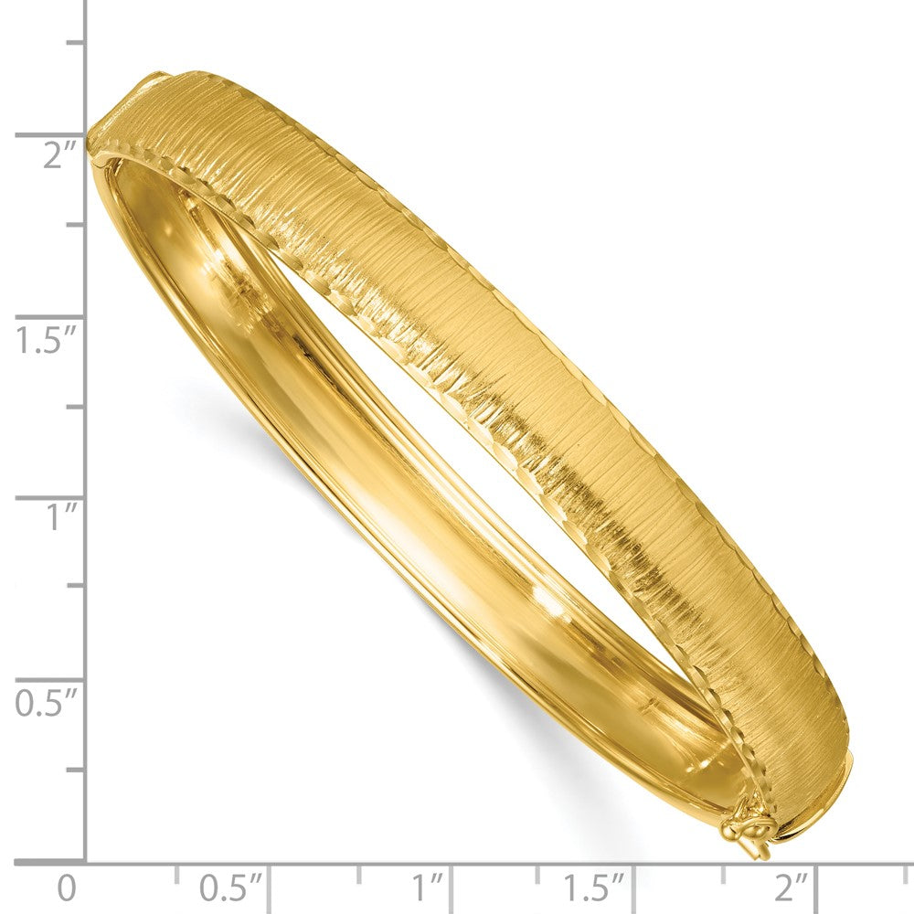 14K Yellow Gold Polished Diamond-cut Textured 8.25mm Hinged Oval Bangle Bracelet