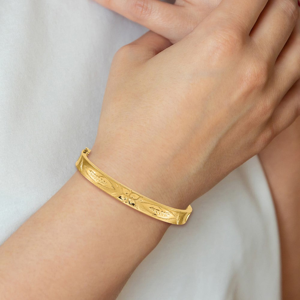 14K Yellow Gold 5/16 Oversize Diamond-Cut Concave Hinged Bangle Bracelet