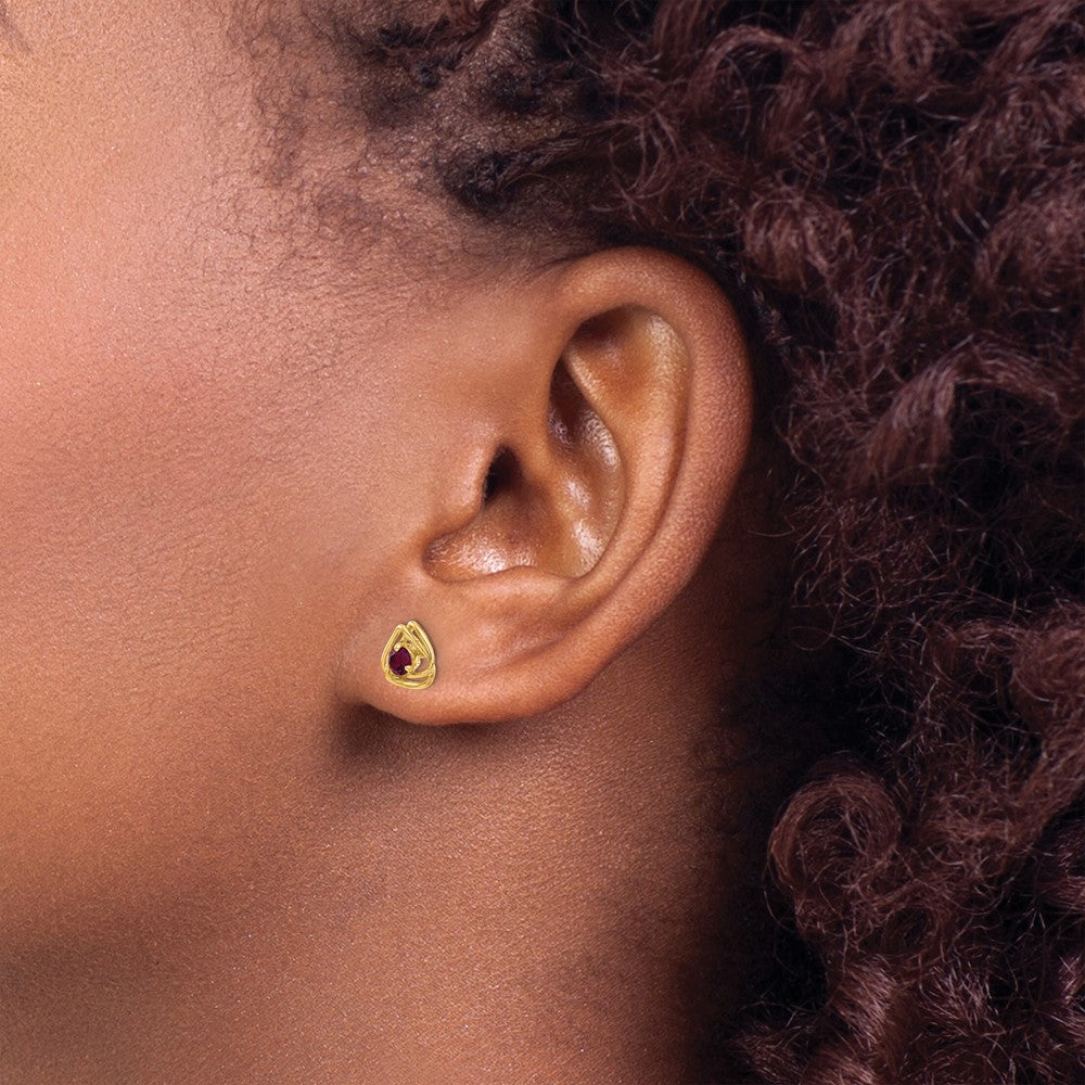 14K Yellow Gold Rhodolite Garnet Post Earrings