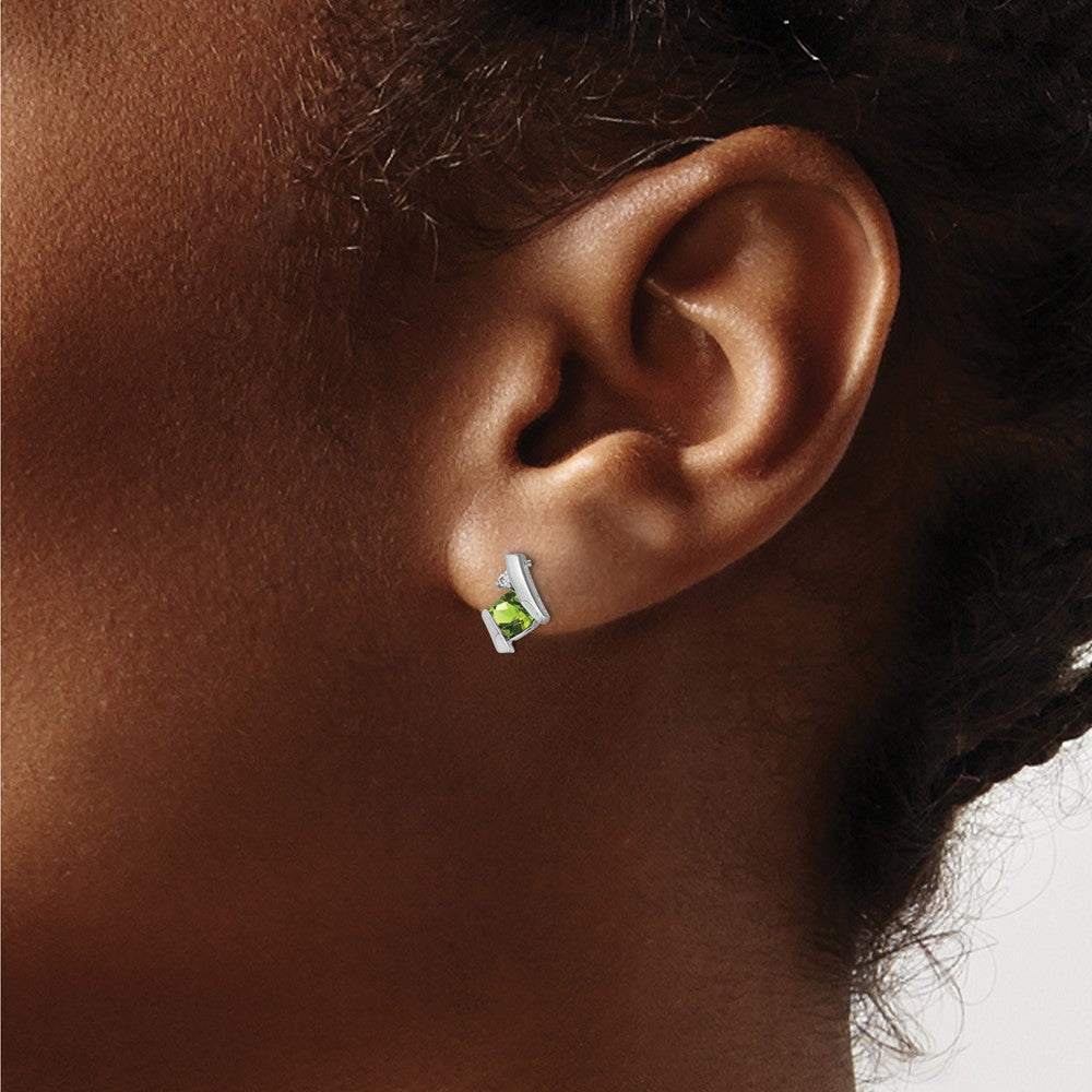 10K White Gold Cushion Peridot And Diamond Earrings