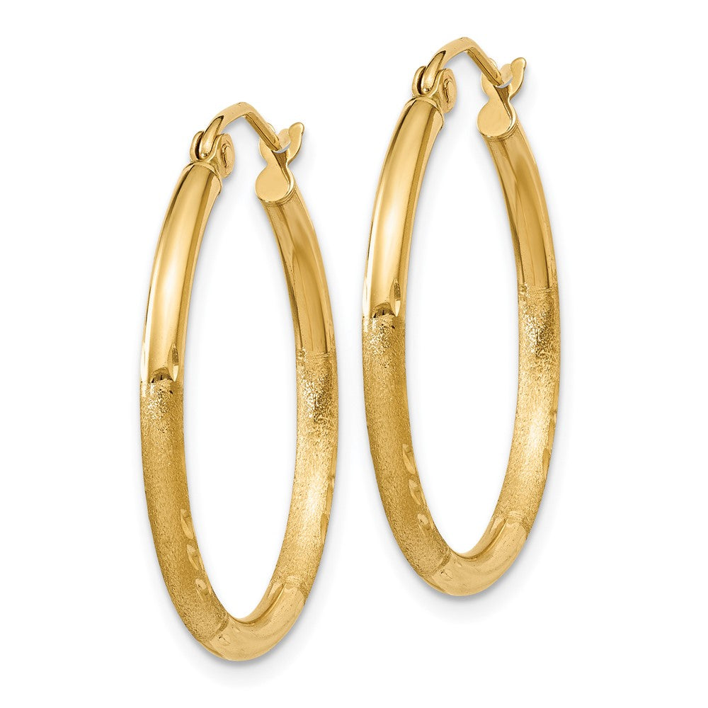 14K Yellow Gold Satin And D/C 2mm Round Tube Hoop Earrings
