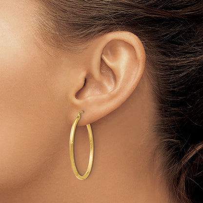 14K Yellow Gold Satin And D/C 2mm Round Tube Hoop Earrings