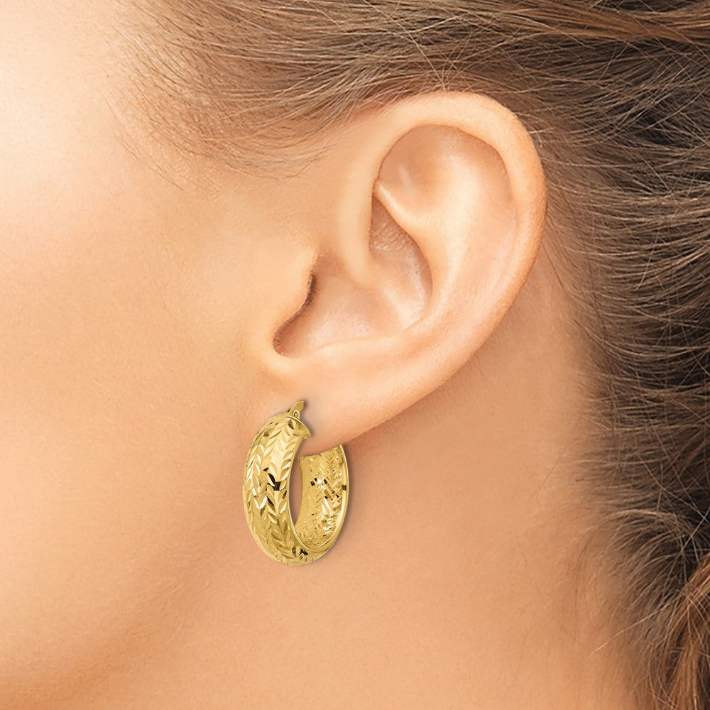 14K Yellow Gold Polished And D/C Hoop Earrings