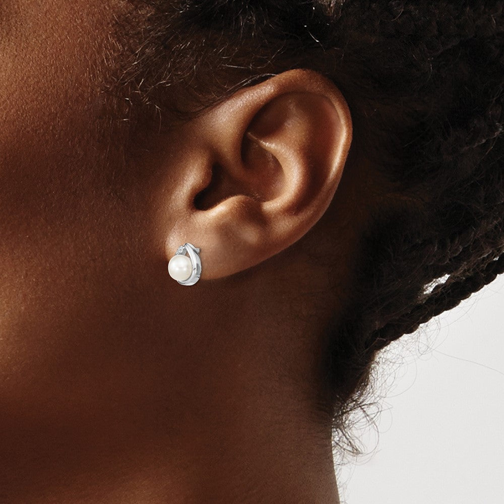 Sterling Silver Rhodium-Plated 5mm Fw Cultured Pearl & Diamond Post Ear