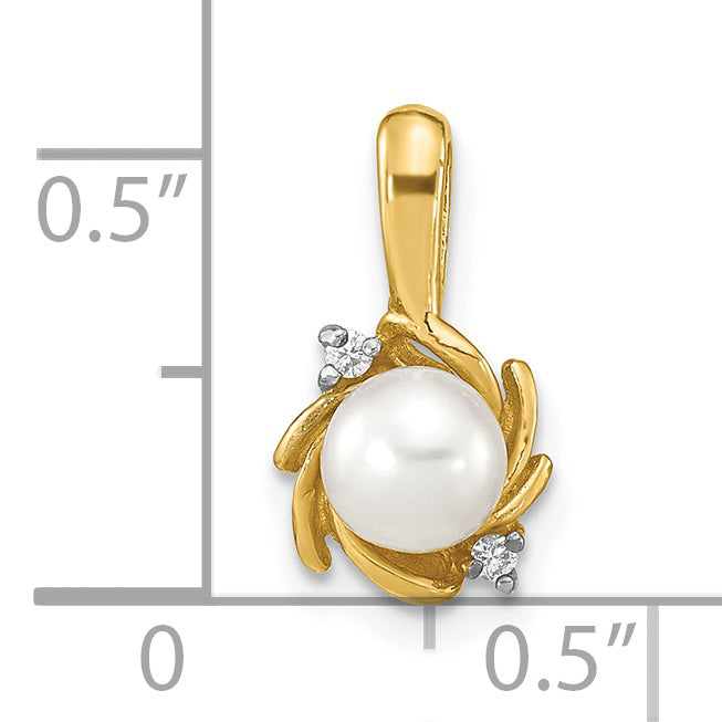 14K Yellow Gold Madi K 5-6mm Button White Fwc Pearl .02Ct. Diamond Pendant