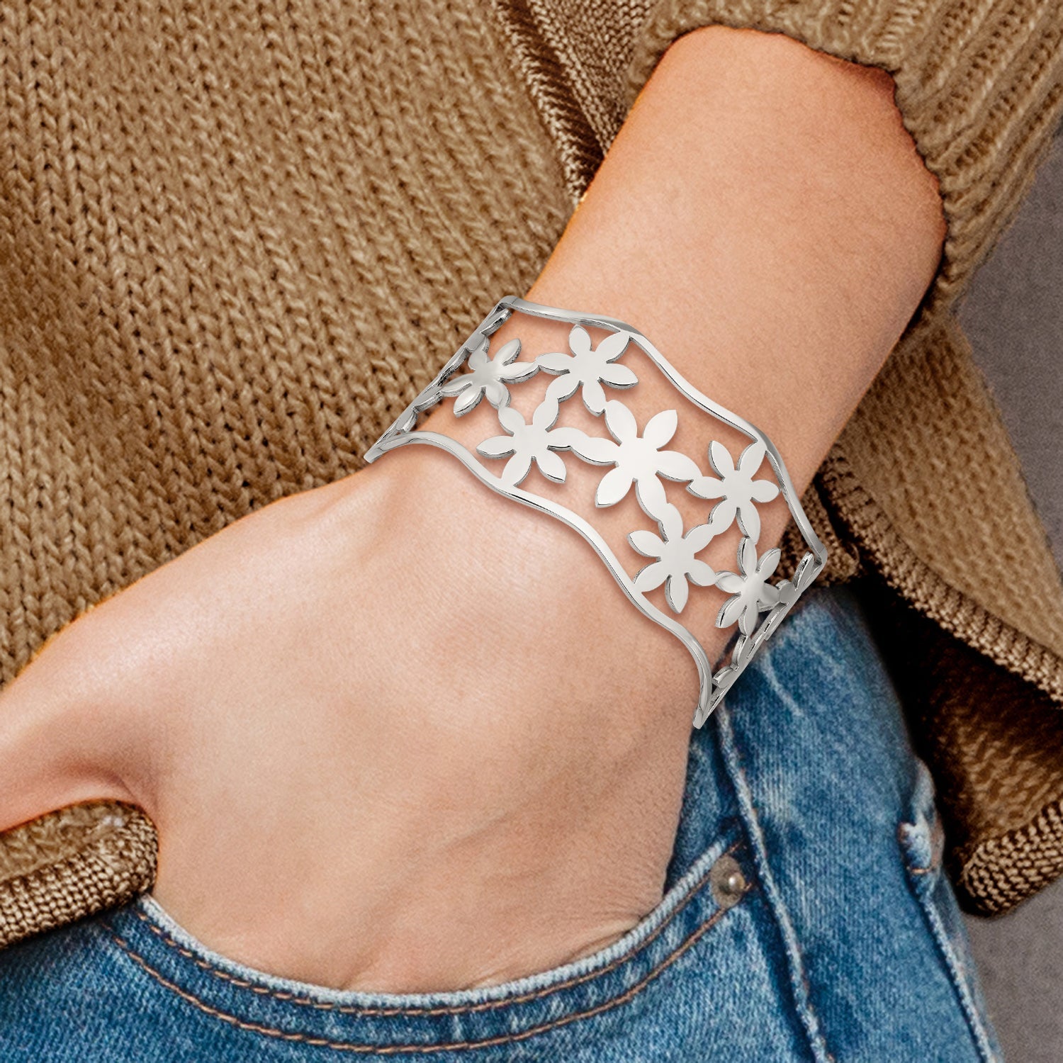 Stainless Steel Chisel Polished Flowers Cuff Bangle