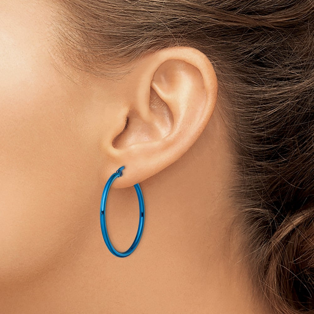 Stainless Steel Chisel Polished Blue Ip-Plated 32mm Diameter 2mm Hoop Earrings
