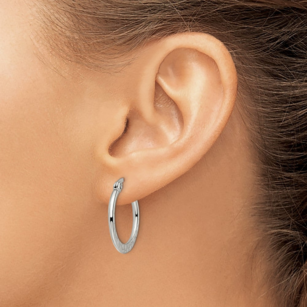 Stainless Steel Chisel Polished And Textured 20mm Diameter Hoop Earrings