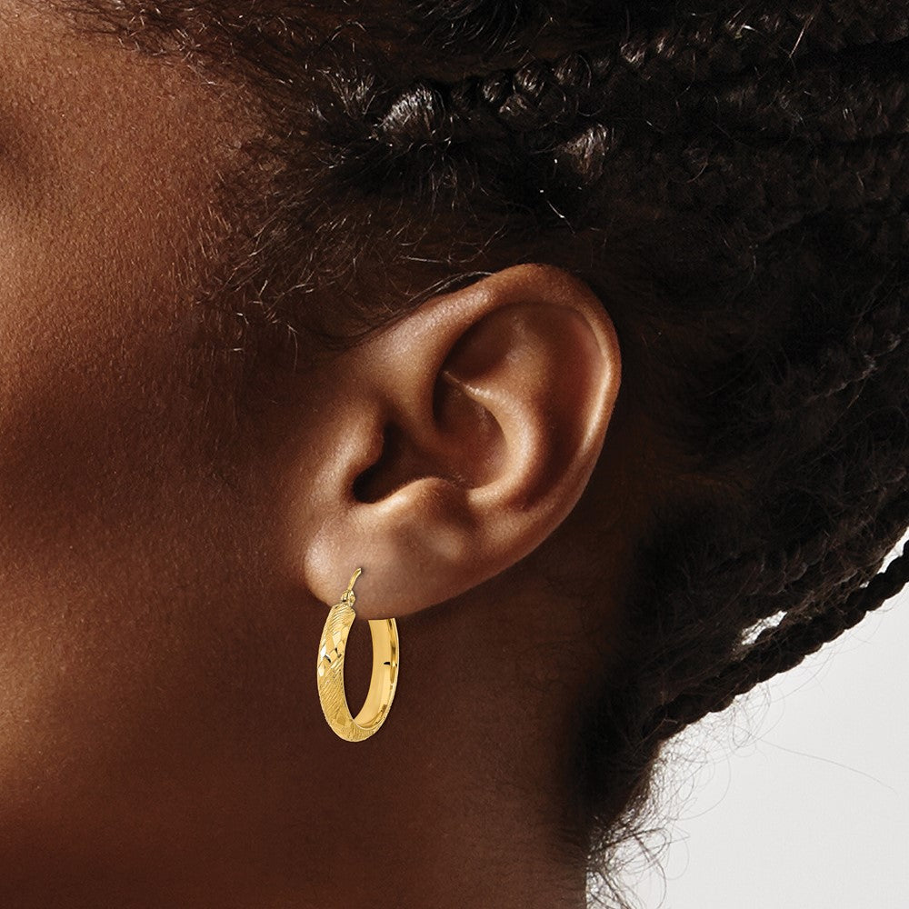 14K Yellow Gold Polished And Textured D/C Fancy Pattern Hoop Earrings