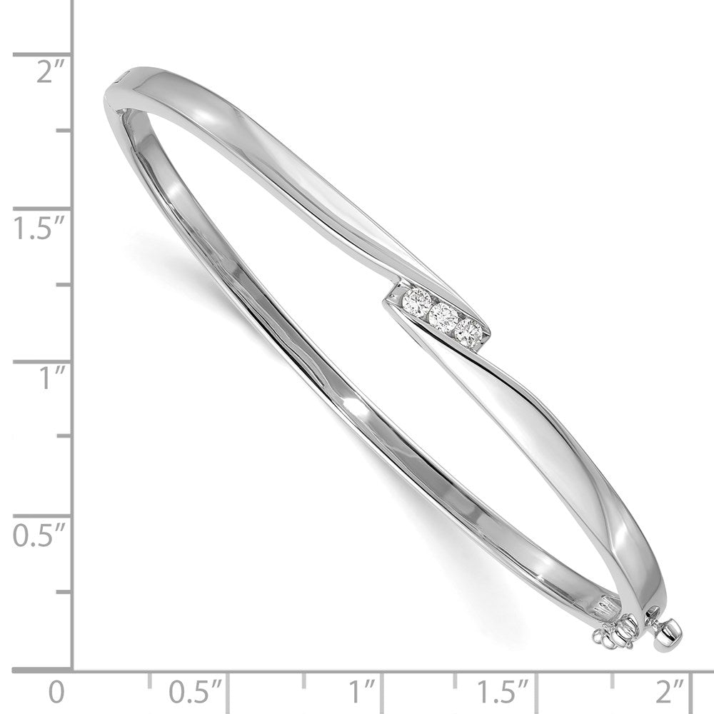 14K White Gold Complete 3 Stone 1/8 Carat Vs Diamond Hinged Oval Bangle Bracelet