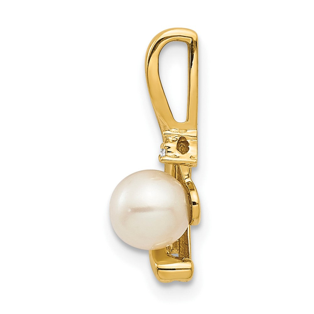 14K Yellow Gold Fw Cultured Pearl And Diamond Pendant