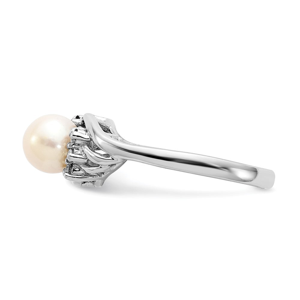 14k White Gold 6mm FW Cultured Pearl A Real Diamond ring
