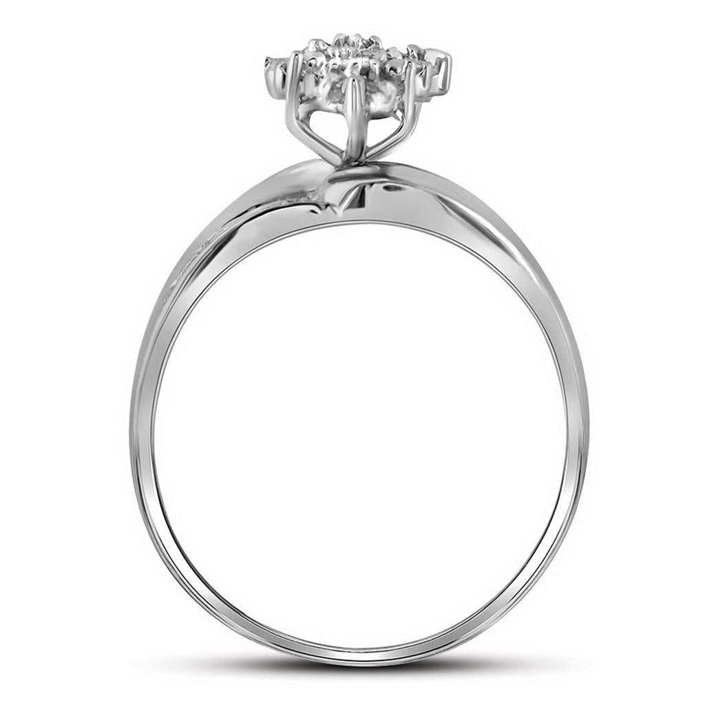 14k White Gold Round Prong-set Diamond Oval Cluster Ring 1/5 Cttw