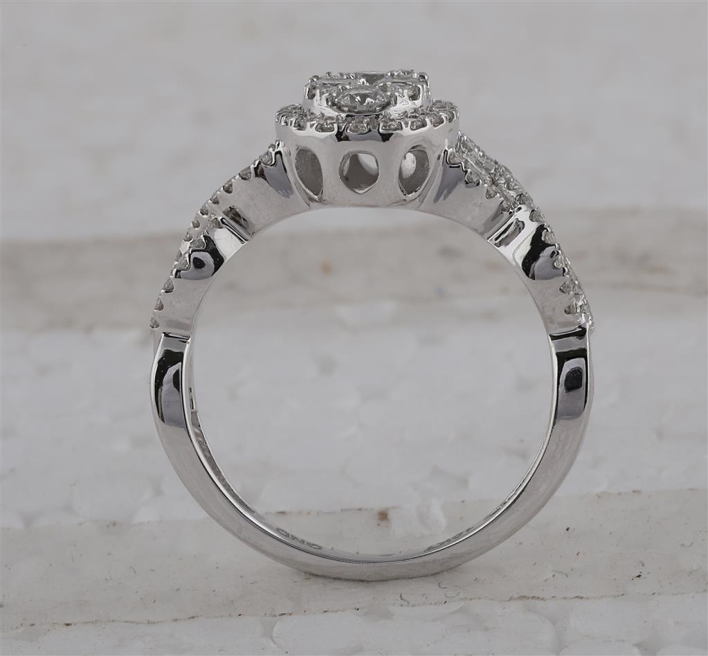14k White Gold Round Diamond Oval Cluster Twist Ring 1 Cttw