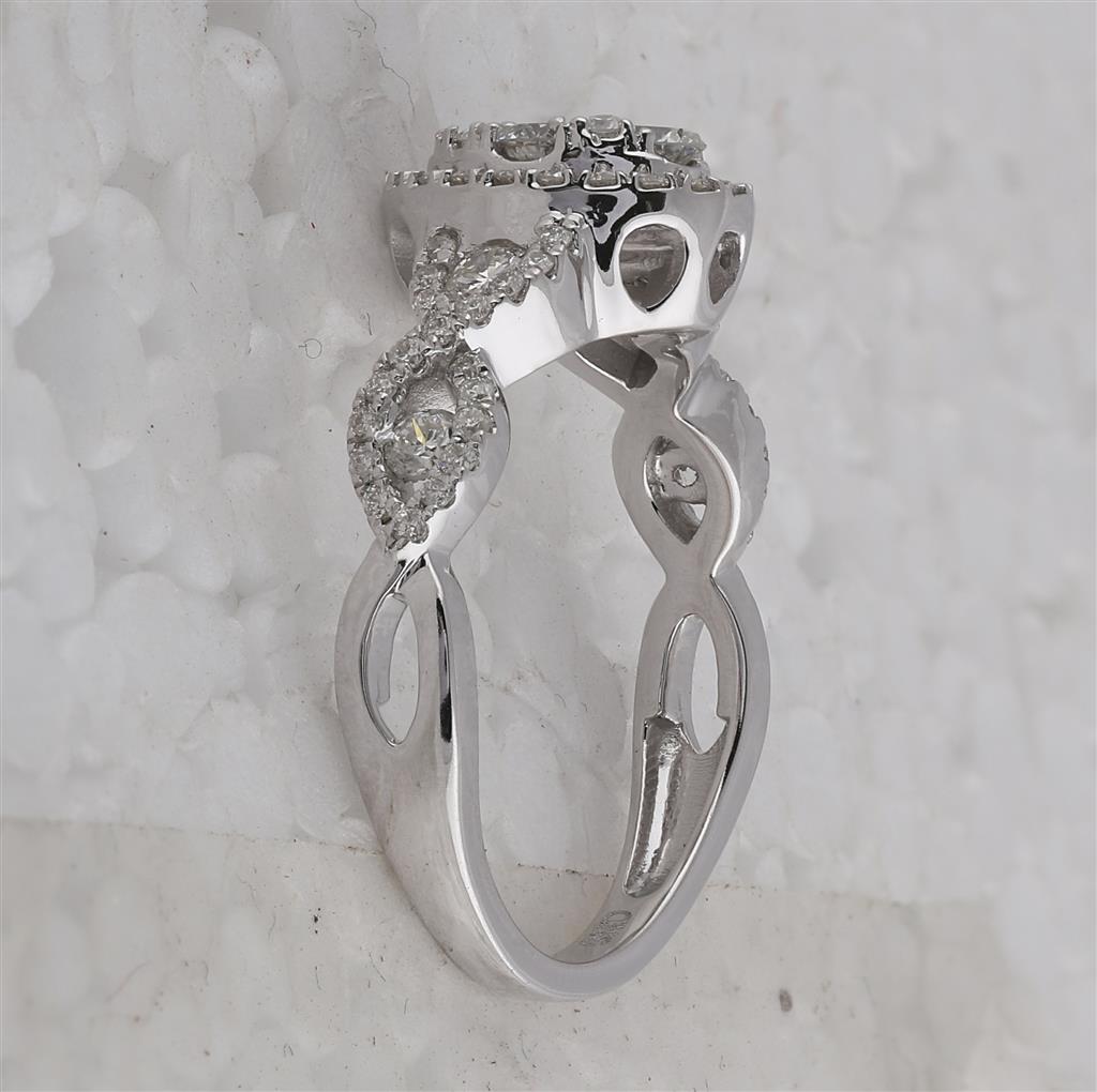 14k White Gold Round Diamond Oval Cluster Twist Ring 1 Cttw