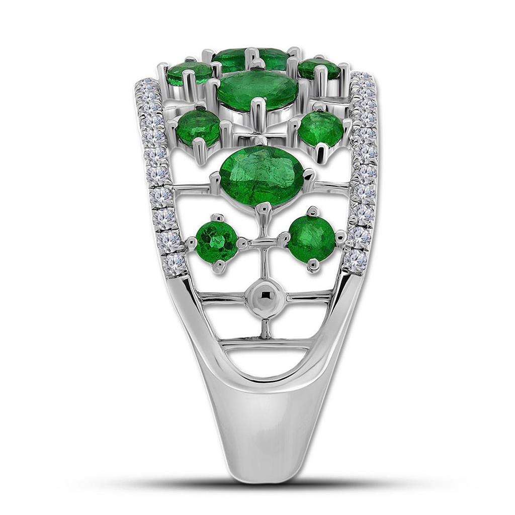 18k White Gold Oval Emerald Fashion Ring 1-5/8 Cttw