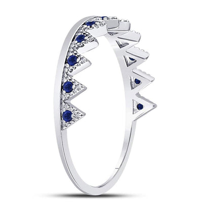 14kt White Gold Round Blue Sapphire Chevron Stackable Band Ring 1/10 Cttw