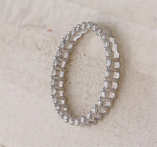 14k White Gold Round Diamond Outline Circle Pendant 1/2 Cttw