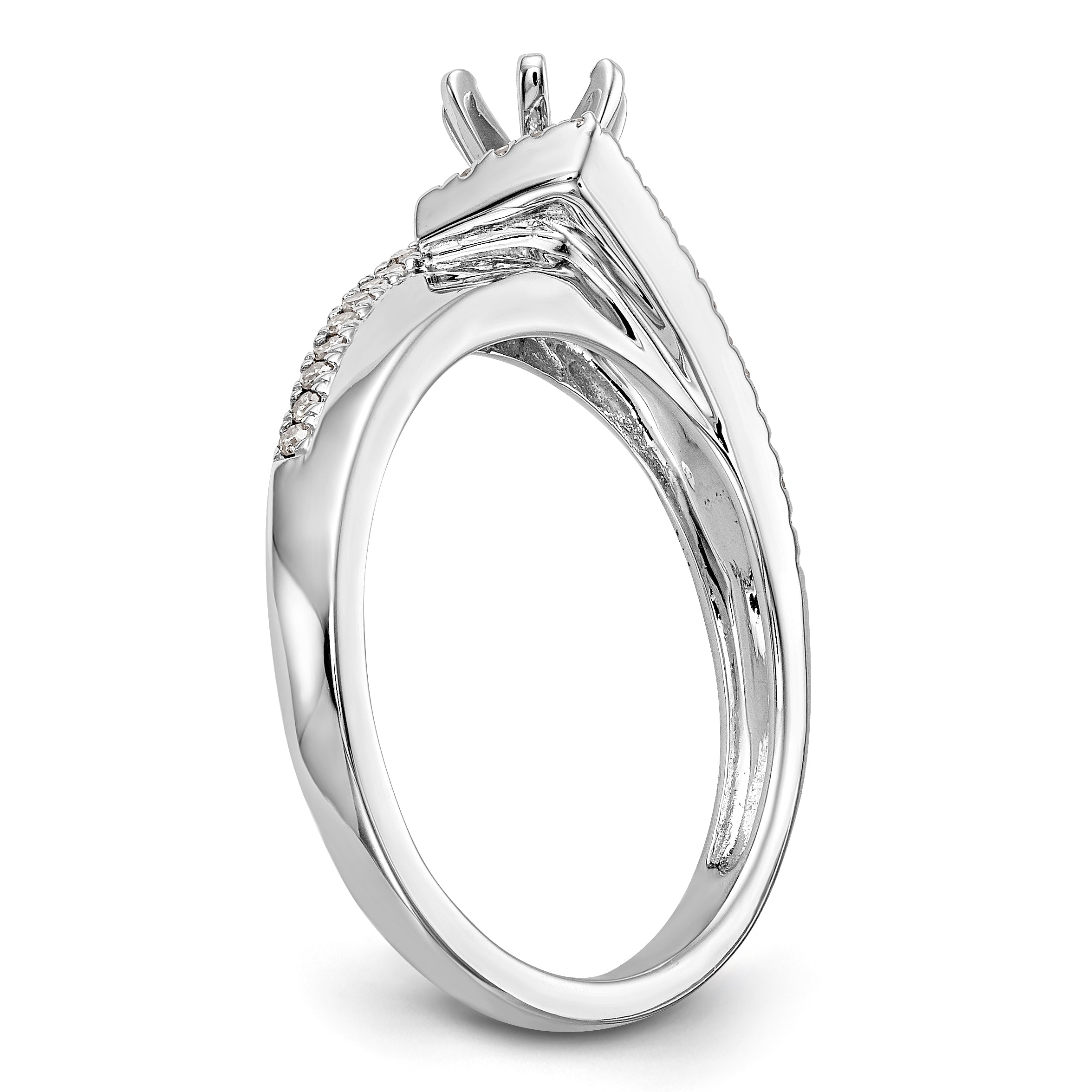 14kw Peg Set Simulated Diamond Engagement Ring