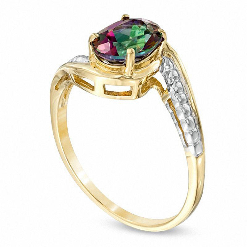 Oval Mystic Fire« Topaz Ring in Solid 10K Yellow Gold
