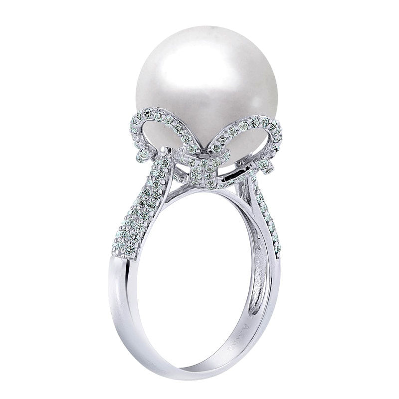 Windsor Pearls« 14.0 - 15.0mm Cultured Freshwater Pearl and White Topaz Ring in Sterling Silver