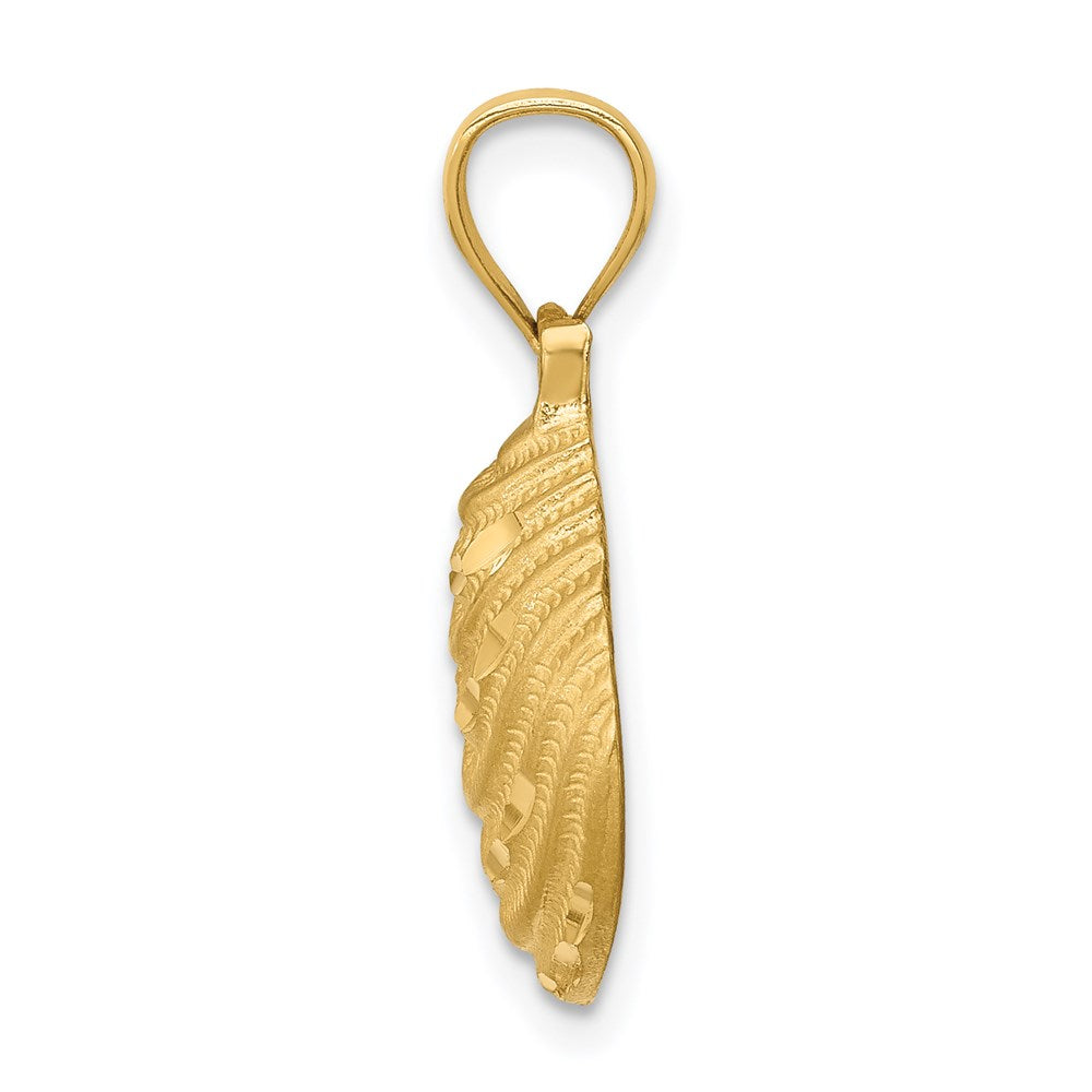 14k Yellow Gold D/C Shell Pendant
