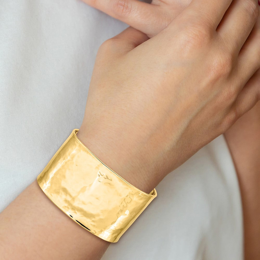 14k Yellow Gold 37mm Hammered Polished Cuff Bangle