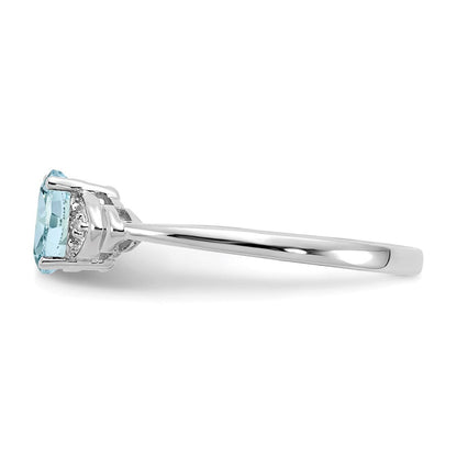 14k White Gold Aquamarine and Real Diamond Ring