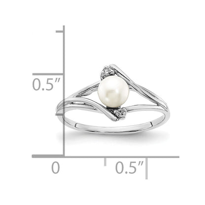 14k White Gold 5mm FW Cultured Pearl VS Diamond ring