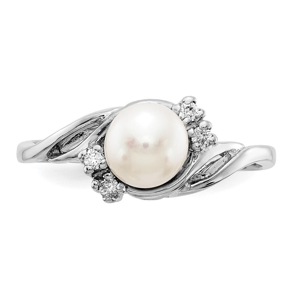 14k White Gold 6mm FW Cultured Pearl AAA Diamond ring