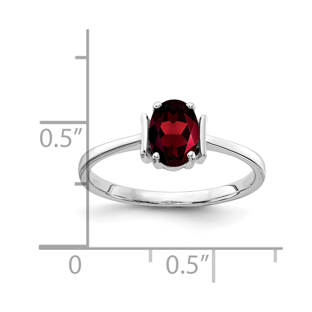 14k White Gold 7x5mm Oval Garnet ring